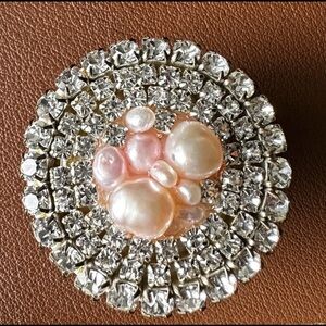 Dresser/Vanity drawer knobs pink pearls and rhinestones